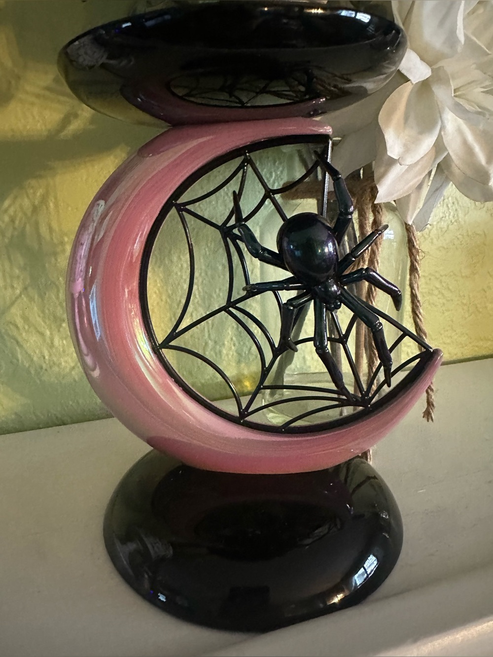 NEW BBW HALLOWEEN SPIDER & MOON 3 WICK CANDLE PEDESTAL